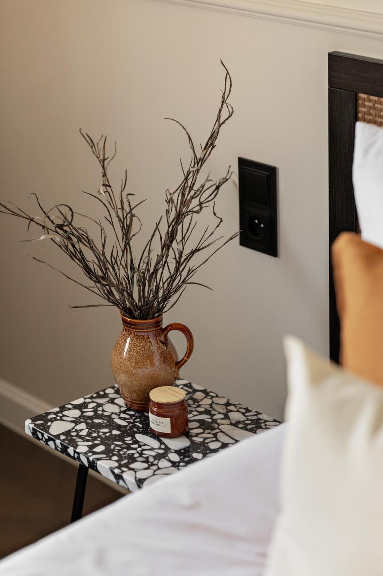 Nafenna 2-bedroom In Old Town *